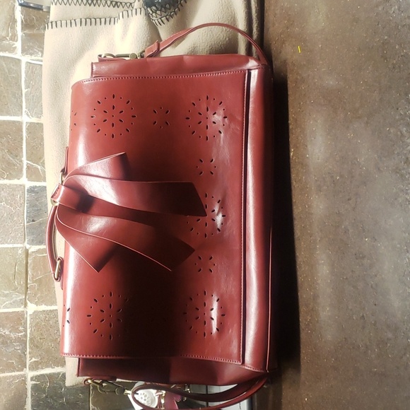 ECOUSUSI Red Faux Leather Briefcase Padded Laptop Shoulder/Crossbody Bag. - Picture 1 of 8